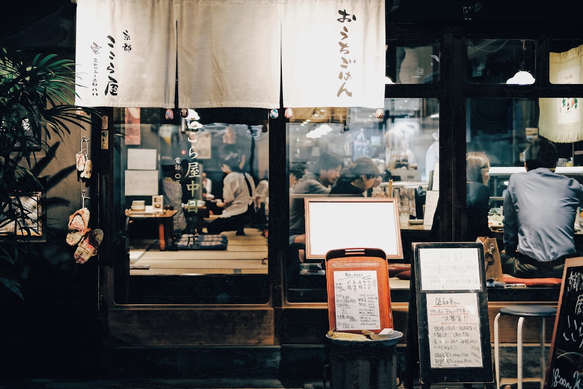 訪日客で賑わうレストランの店内